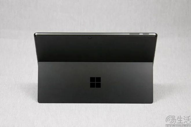 半岛体育Surface Pro 11深度解析：续航、生产力以及未来(图1)